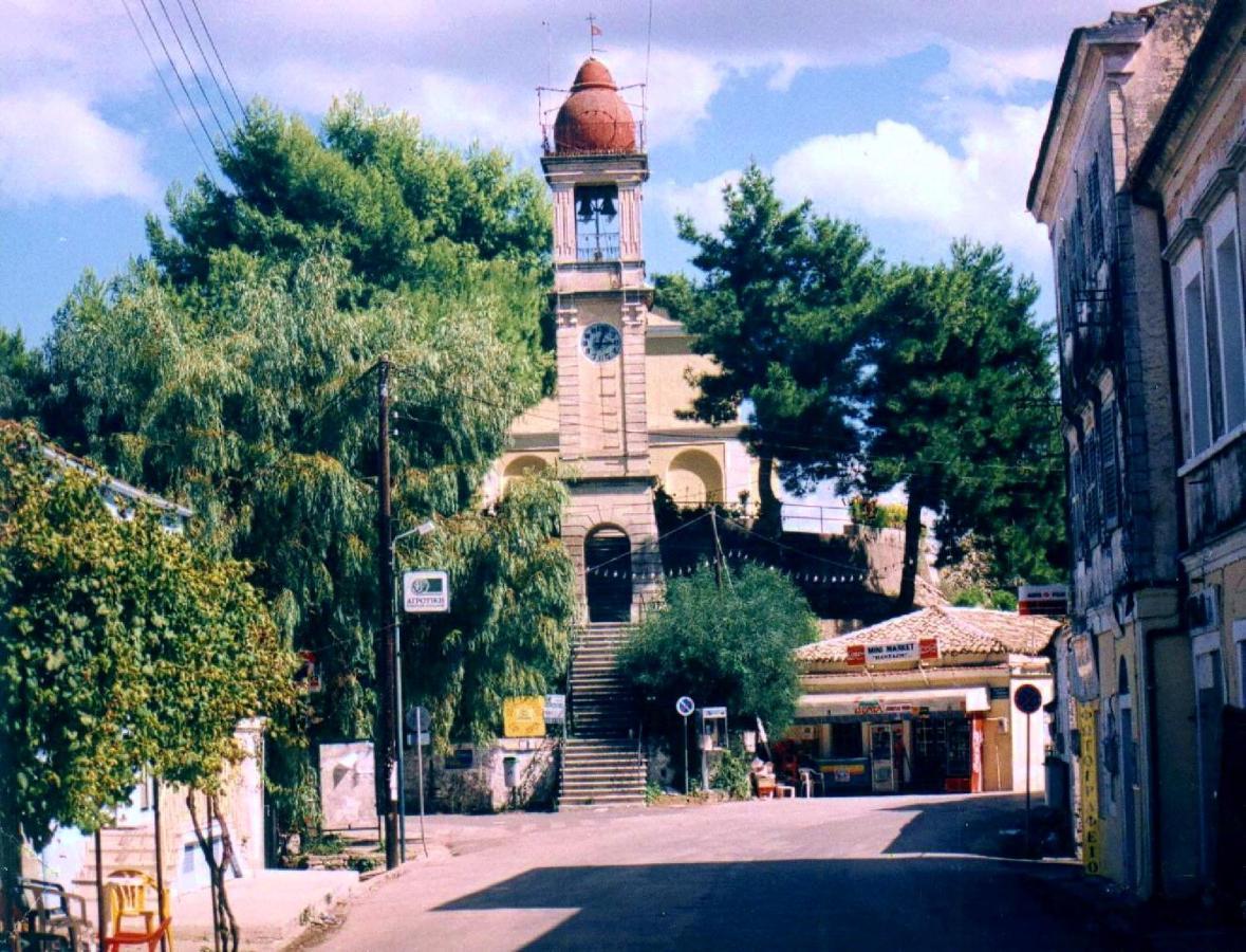 Ionio * Lefkimmi (Corfu)